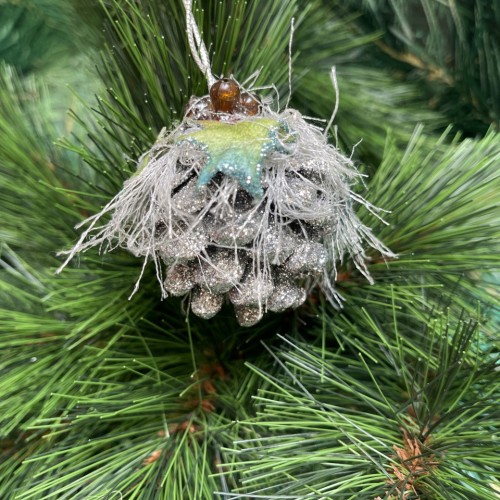  Pine cone decoration to hang