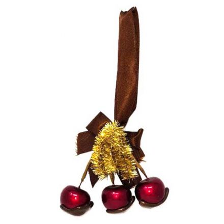 Cherry decoration with chocolate