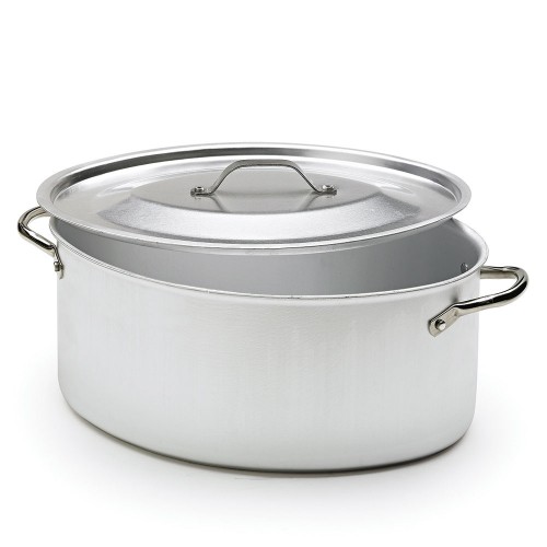 Oval casserole with lid