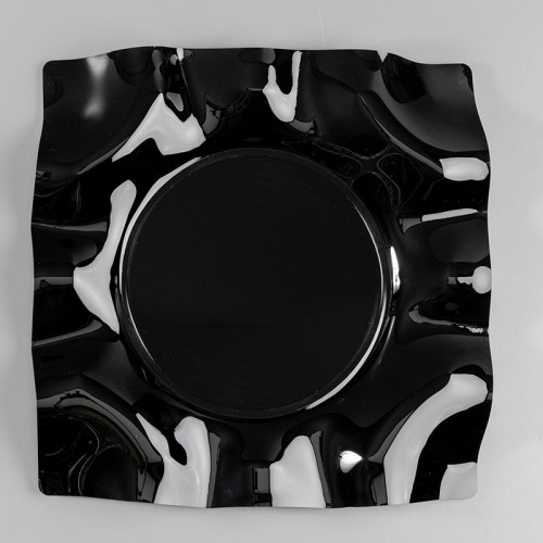 Black glossy plate SQUARE WAVE
